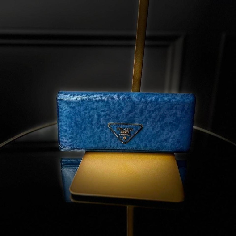 Blue Prada Wallet - Picture 4 of 6